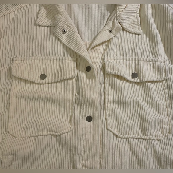 Black Tape Corduroy Shacket in cream - 3X - Picture 3 of 9